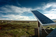 Ministerio de Energía y Minas de Perú invertirá en la electrificación de la Región Inca con paneles solares.