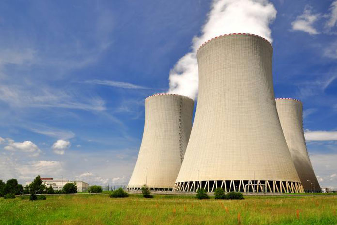 Según Greenpeace es viable en 2025 cerrar todas las centrales nucleares y térmicas de carbón