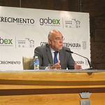 Extremadura pide apoyo al Ministerio de Industria para los proyectos de energías renovables y la fotovoltaica sin primas.