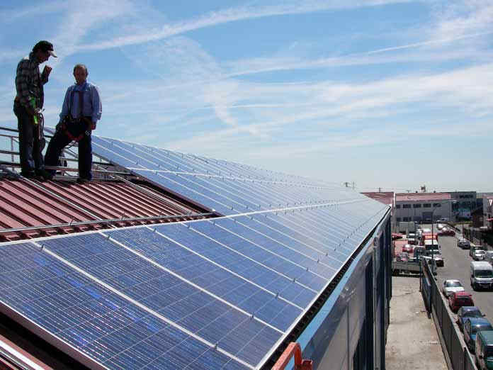 Andalucía está trabajando en promocionar el autoconsumo fotovoltaico.