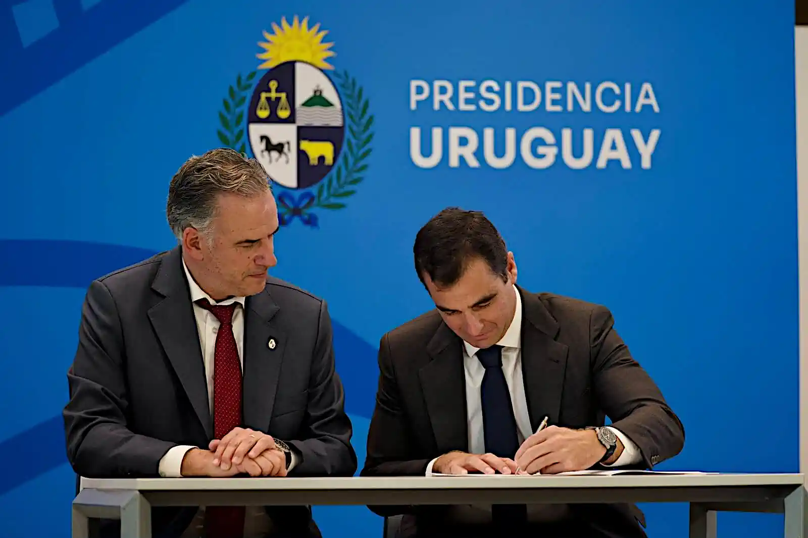 Solaria y Uruguay sellan un acuerdo estratégico para desarrollar un campus tecnológico de centros de datos de hasta 500 MW