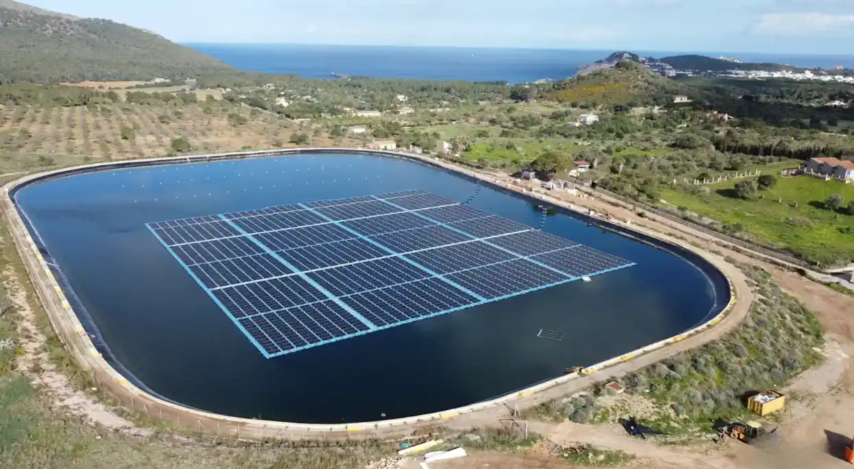 ACATCOR y UNEFCAT celebran la aprobación del nuevo decreto ley sobre energías renovables, fruto del diálogo y del consenso entre sectores clave del país