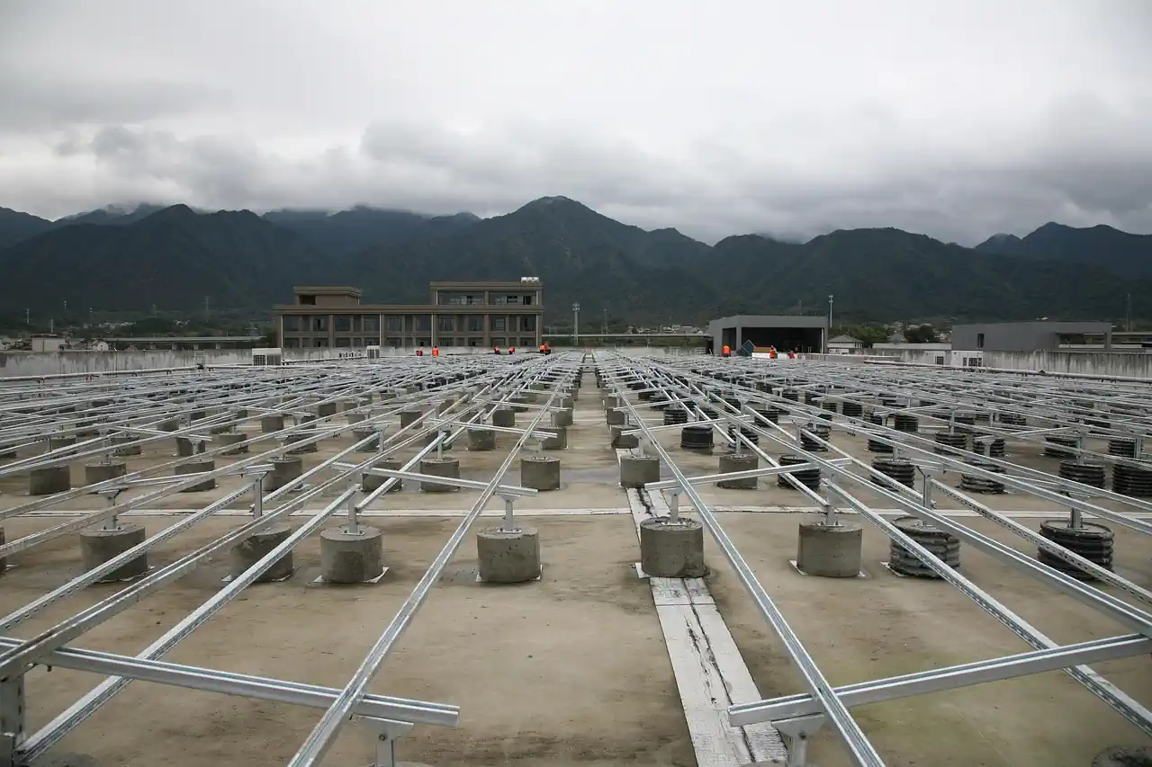 El sector solar europeo pide modernizar la cooperación al desarrollo para ganar competitividad global