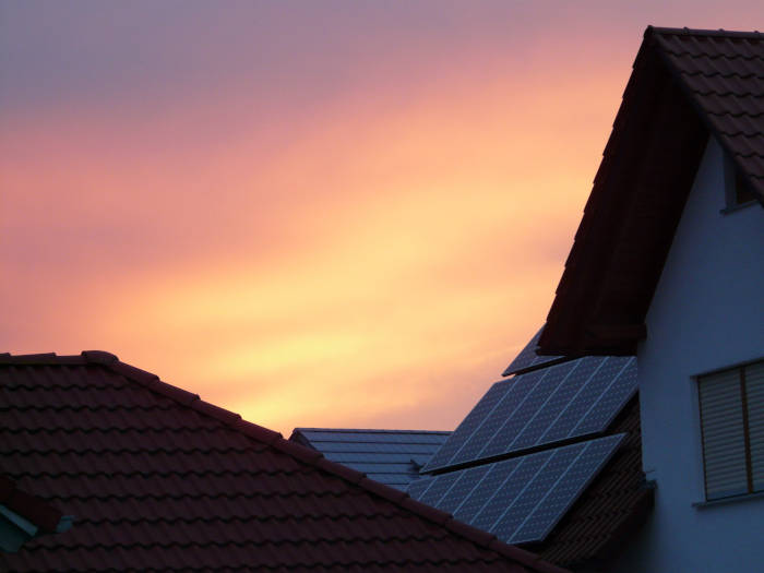 Los eurodiputados abrazan el inmenso potencial de la energía solar en las cubiertas de los edificios.