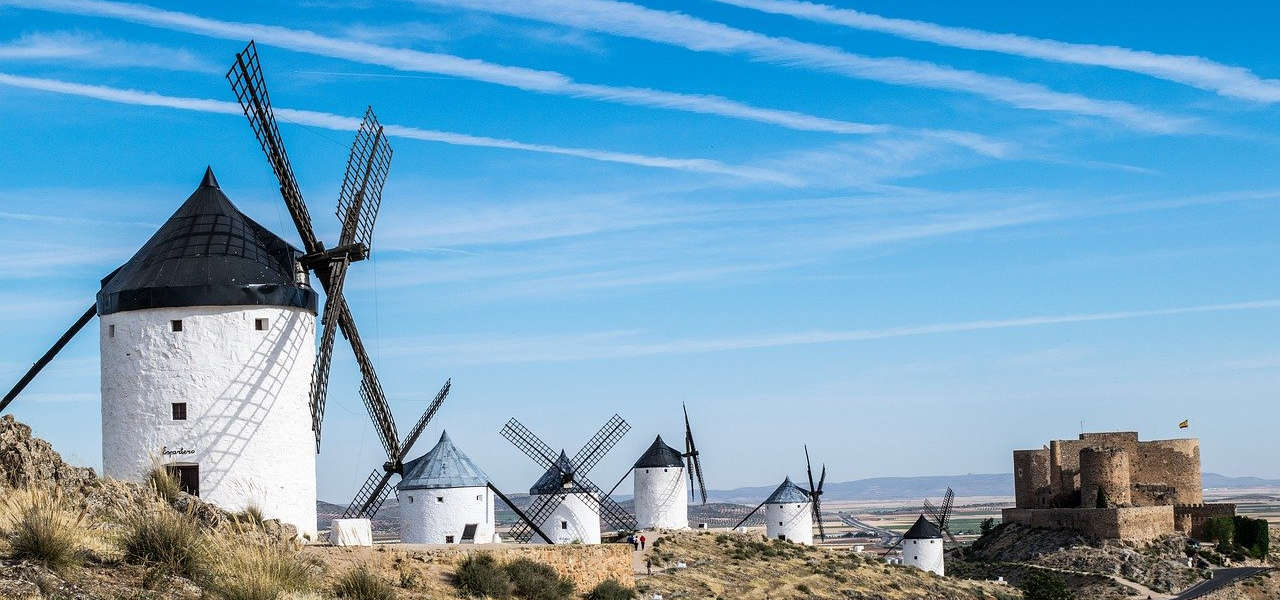 Molinos eólicos típicos de La Mancha