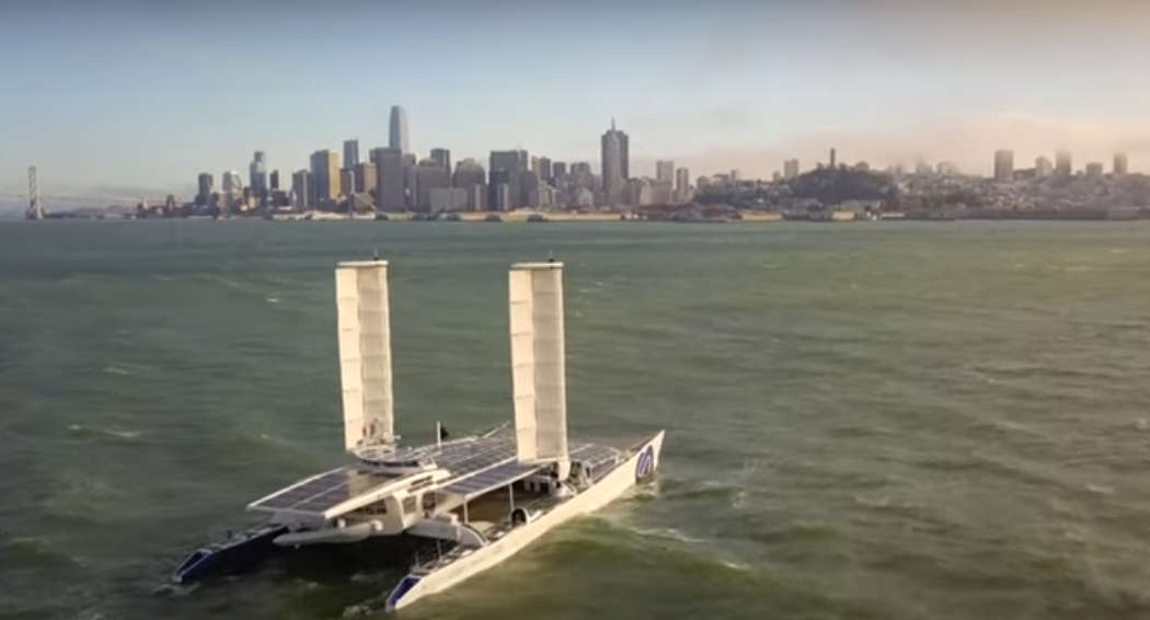 Así es el Energy Observer, el primer barco propulsado por hidrógeno y energías renovables del mundo