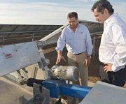 La CFE puede establecer asociaciones estratégicas con empresas para impulsar las energías renovables en México.