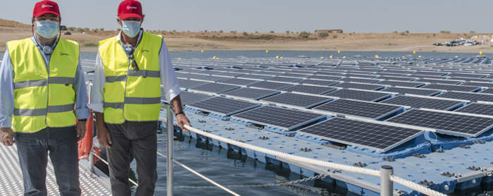 ACCIONA inaugura en Extremadura la primera planta fotovoltaica flotante conectada a red de España 