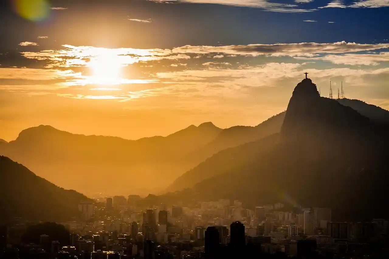 Alexandre Silveira destaca proyectos para colocar Brasil en el liderazgo mundial de la generación de energía limpia