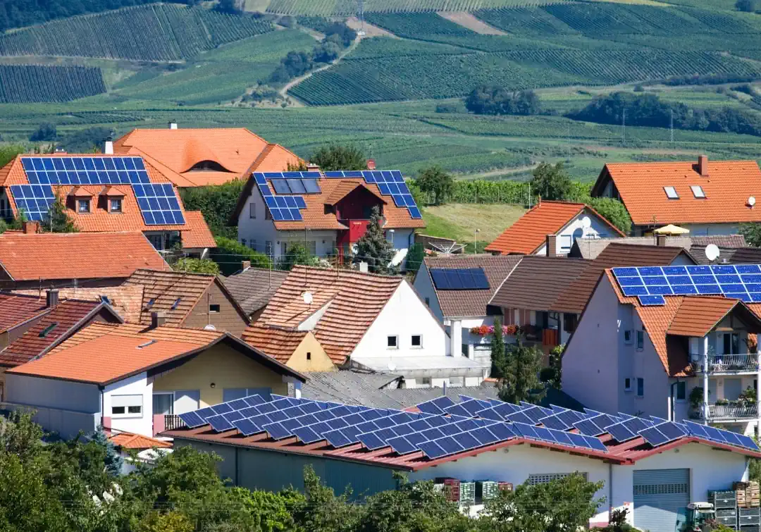 El MITECO ha impulsado la creación de 262 comunidades energéticas