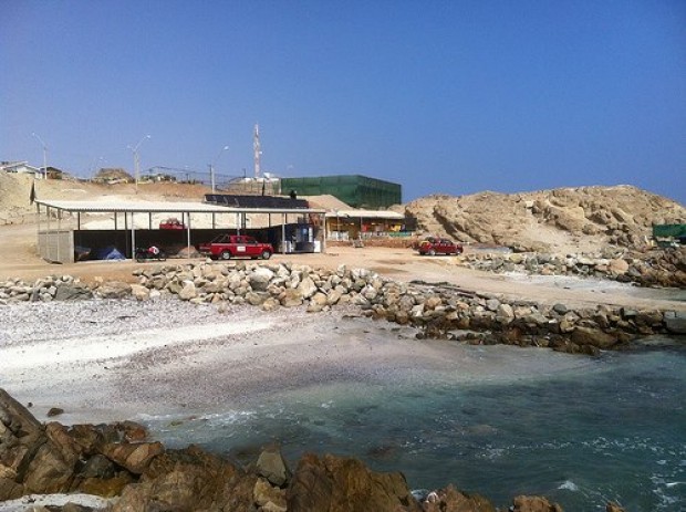 Desaladora con energía solar para pescadores en caleta de Hornitos, Chile