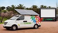 La energía solar lleva el cine a las zonas rurales en América Latina.