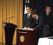 Se firman en El Salvador contratos por 94 megavatios de energía solar fotovoltaica