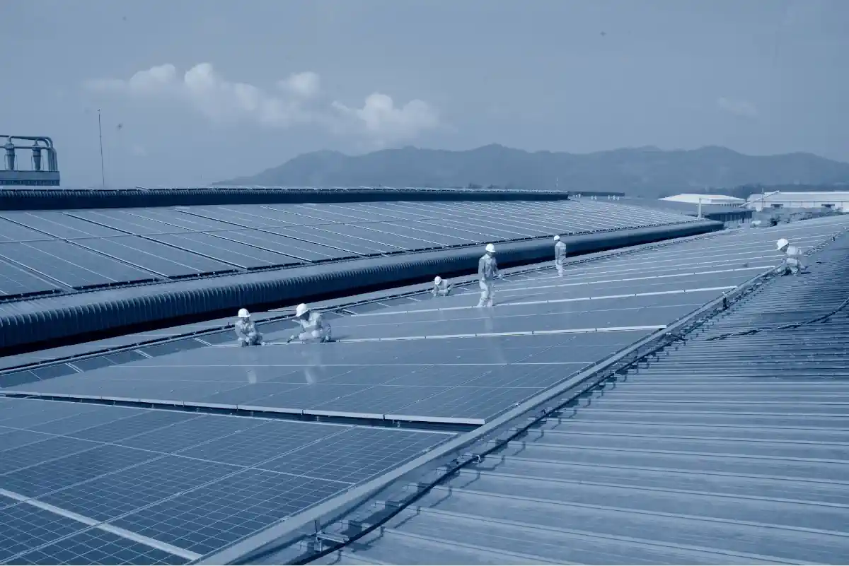 Holosolis, respaldado por EIT InnoEnergy, lanza la mayor gigafábrica de Europa dedicada a la energía solar fotovoltaica.