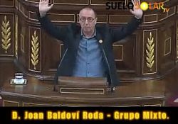 D. Joan Baldoví grita en el Congreso de los Diputados: Manos arriba esto es un atraco, al referirse a la Ley del Sector Eléctrico.