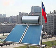 Michelle Bachelet propone extender la Ley 20.365 de instalaciones solares térmicas en Chile.