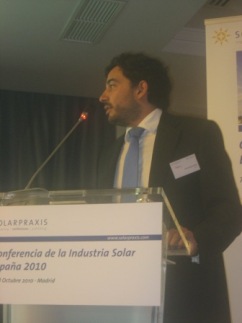 El futuro de la fotovoltaica en España: el Autoconsumo, Generación distribuida, Grid Parity y Net Metering. Víctor Cervantes.